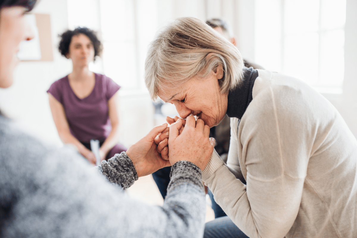 Woman getting help at dual diagnosis treatment centers in Atlanta, Georgia